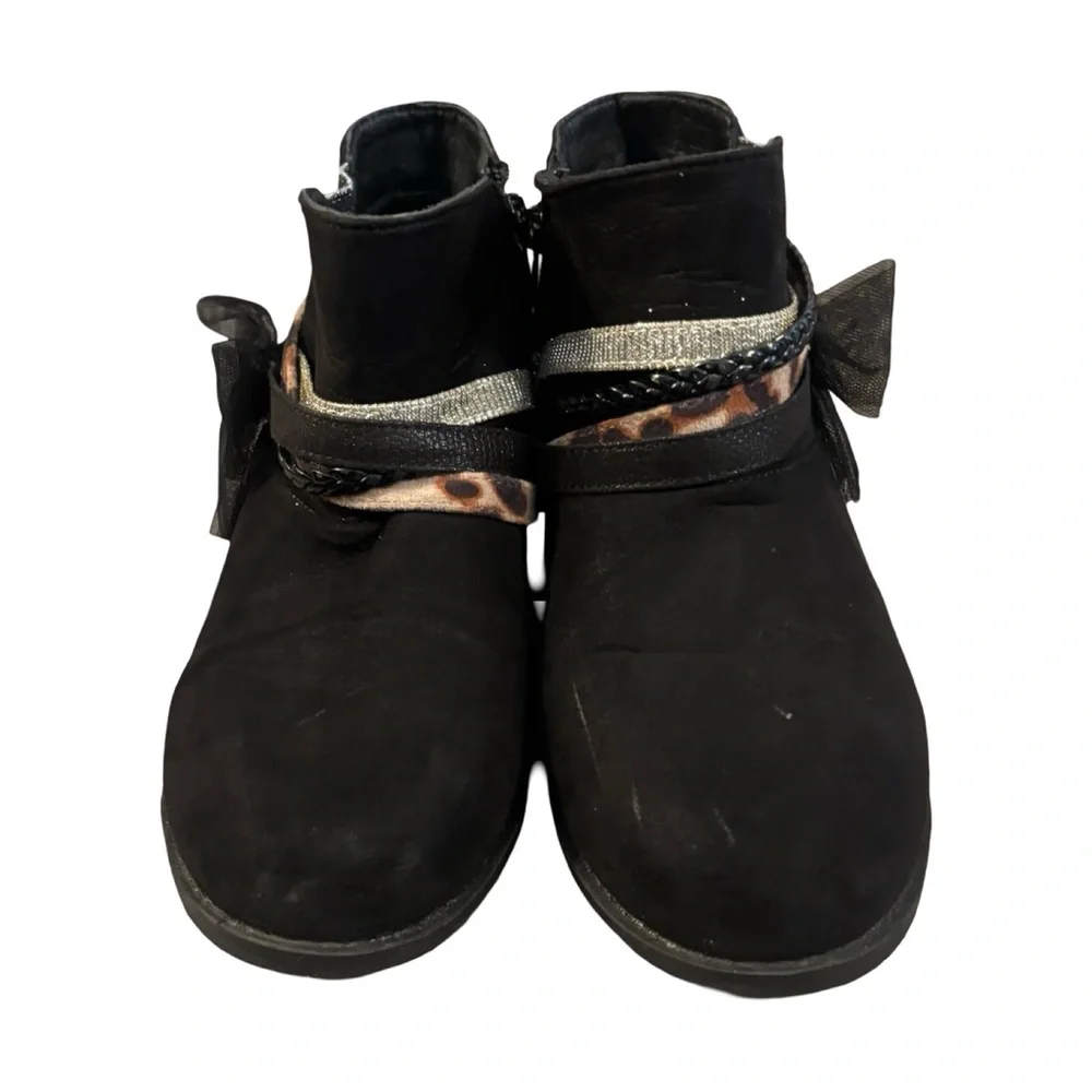 Annie Black Suede-Look Girls' Ankle Boots with Bow and Accent Straps Size 5